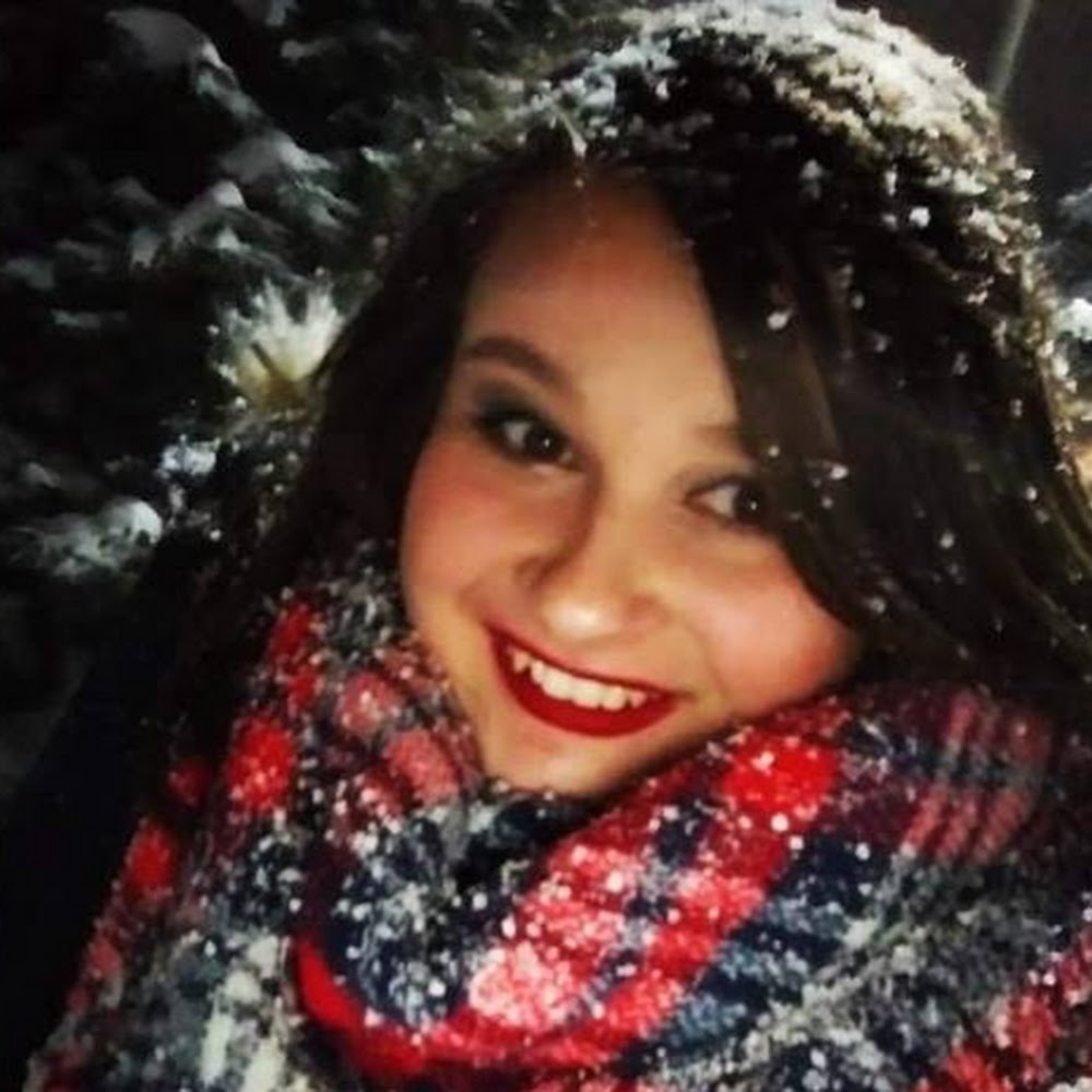 Meet your Posher, Kayla